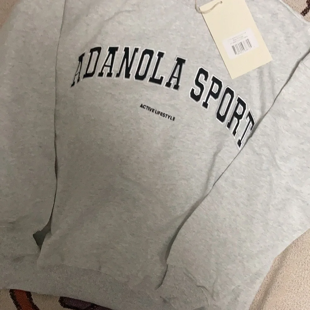 Adanola Minimalist Adanola sport Crewneck sweatershirt Grey designer loungewear - Picture 2 of 6